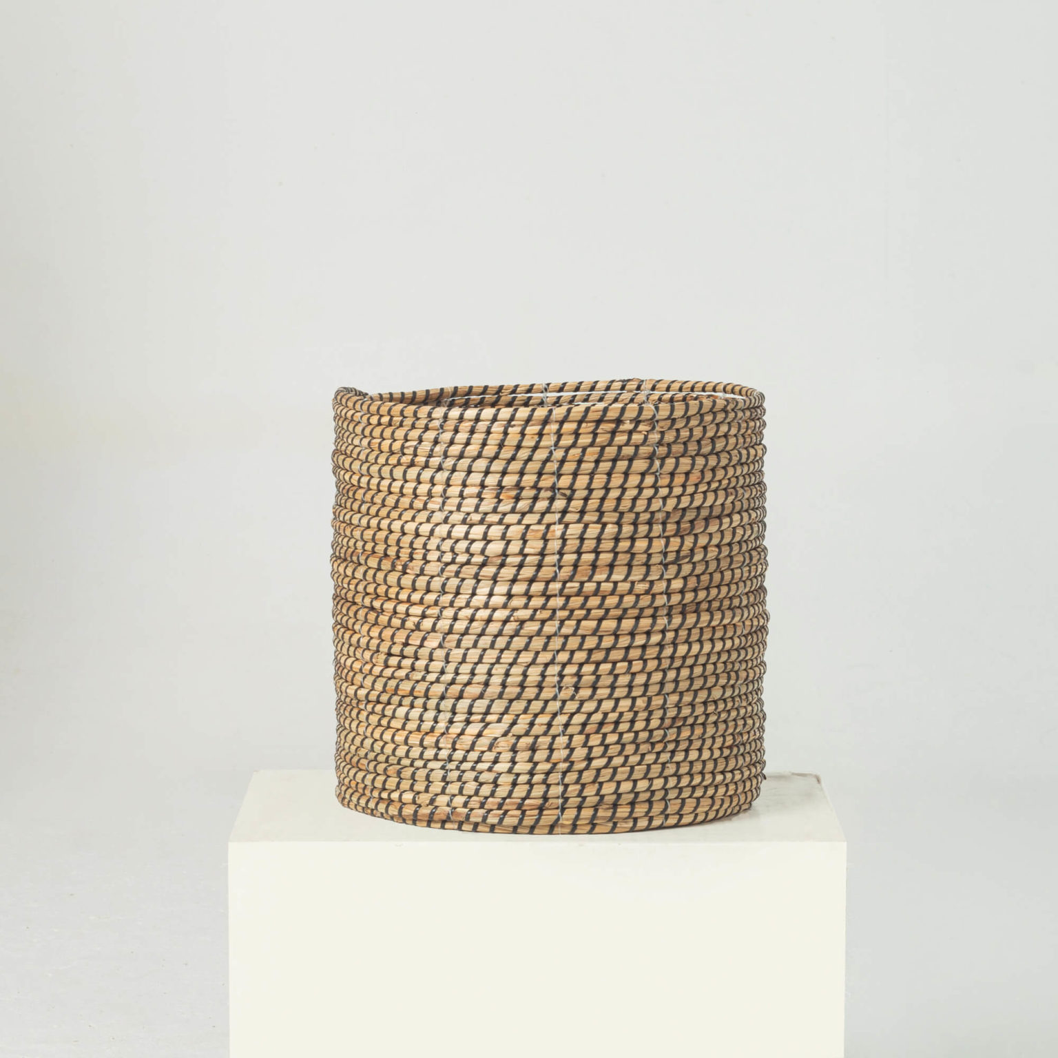 Natural Seagrass Banana Wicker Planters Indoor Wholesale